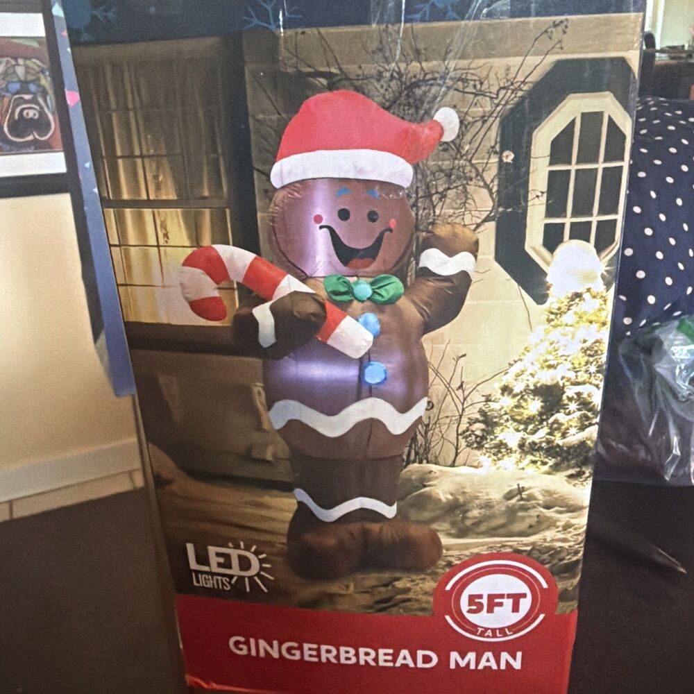Joiedomi 5FT Christmas Inflatable Gingerbread Man Gift LED Light Up